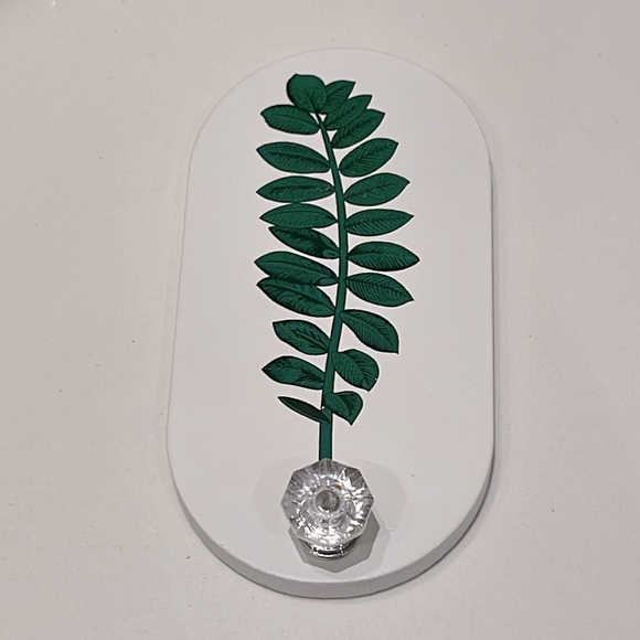 Palm Leaf wall hangers. Set of 2. Brand new. - Picture 3 of 4